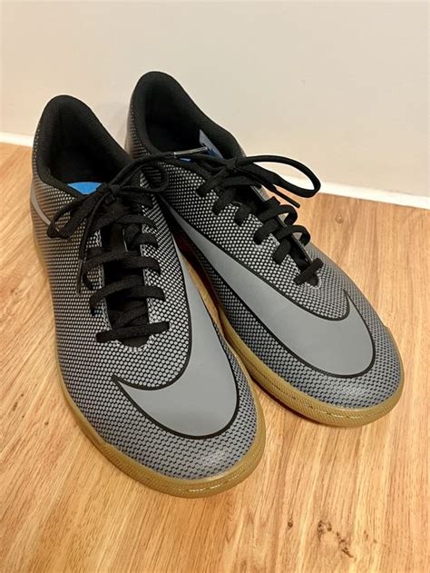 nike hallenschuhe 41 schwarz helle sohle